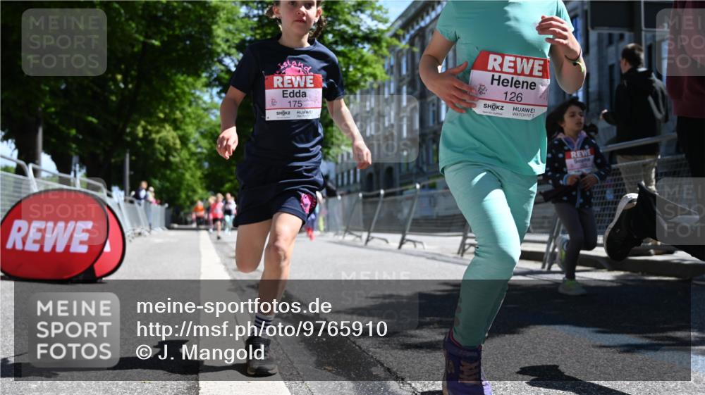 14.06.2026 - REWE Women's Run J. Mangold http://msf.ph/oto/9765910 14.06.2026 11:36:58 Ziel 107, 108, 123, 126, 140, 142, 174, 175, 207, 232, 262, 265, 266, 302, 350 meine-sportfotos.de