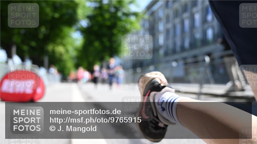 14.06.2026 - REWE Women's Run J. Mangold http://msf.ph/oto/9765915 14.06.2026 11:36:59 Ziel 107, 108, 123, 126, 135, 140, 142, 174, 175, 207, 232, 245, 262, 265, 266, 275, 302, 341, 350 meine-sportfotos.de