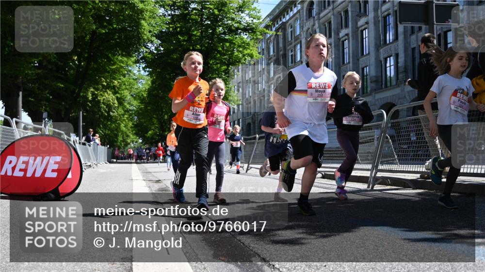 14.06.2026 - REWE Women's Run J. Mangold http://msf.ph/oto/9766017 14.06.2026 11:37:07 Ziel 102, 104, 111, 124, 135, 167, 176, 180, 245, 258, 259, 275, 314, 315, 324, 336, 341, 358 meine-sportfotos.de