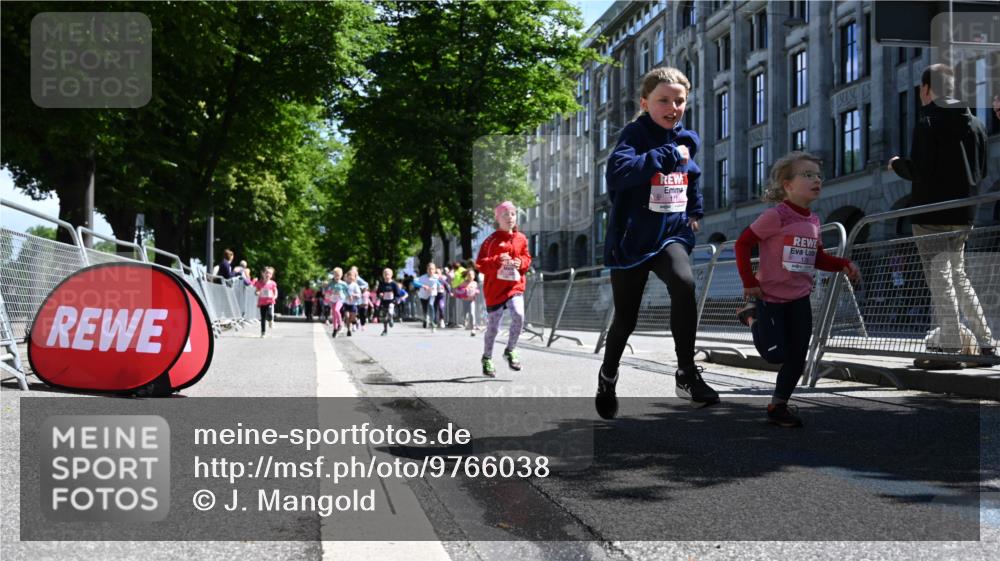 14.06.2026 - REWE Women's Run J. Mangold http://msf.ph/oto/9766038 14.06.2026 11:37:13 Ziel 101, 104, 111, 112, 131, 132, 141, 164, 165, 172, 173, 176, 179, 264, 314, 315, 334, 336, 339, 344, 358 meine-sportfotos.de