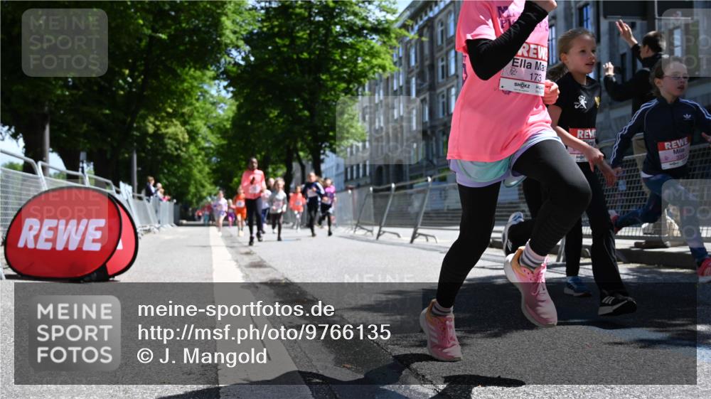 14.06.2026 - REWE Women's Run J. Mangold http://msf.ph/oto/9766135 14.06.2026 11:37:20 Ziel 101, 112, 119, 131, 141, 156, 164, 165, 172, 173, 179, 234, 248, 257, 264, 269, 292, 311, 323, 334, 339, 340, 344, 351 meine-sportfotos.de