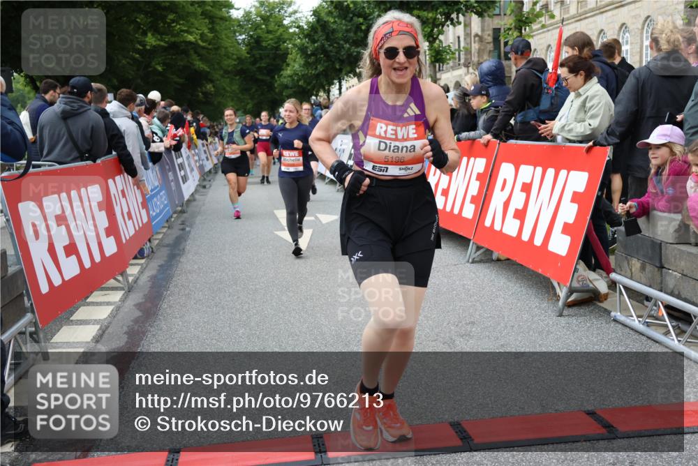 14.06.2026 - REWE Women's Run Strokosch-Dieckow http://msf.ph/oto/9766213 14.06.2026 11:01:45 Ziel 5046, 5110, 5196, 5234, 5656, 5845, 5907, 6008, 6066 meine-sportfotos.de