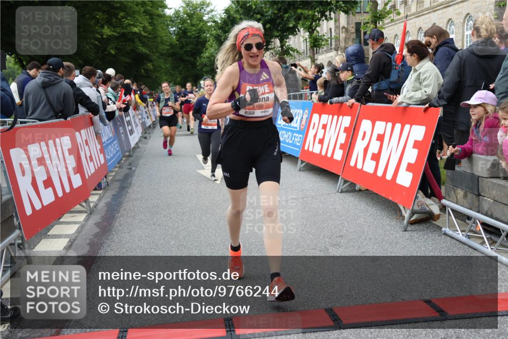 14.06.2026 - REWE Women's Run Strokosch-Dieckow http://msf.ph/oto/9766244 14.06.2026 11:01:45 Ziel 5046, 5110, 5196, 5234, 5656, 5845, 5907, 6008, 6066 meine-sportfotos.de
