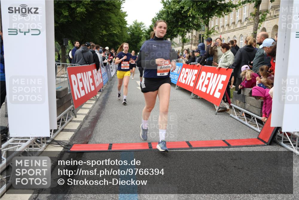 14.06.2026 - REWE Women's Run Strokosch-Dieckow http://msf.ph/oto/9766394 14.06.2026 11:01:39 Ziel 5029, 5046, 5234, 5351, 5648, 5656, 5690, 5845, 5966, 6066 meine-sportfotos.de