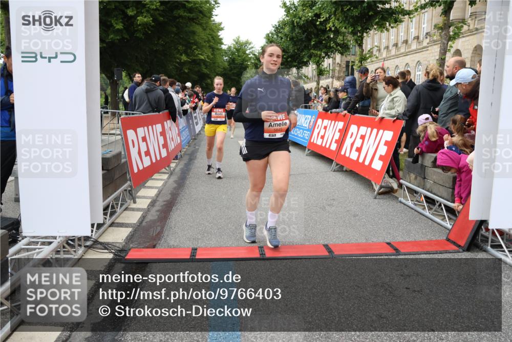 14.06.2026 - REWE Women's Run Strokosch-Dieckow http://msf.ph/oto/9766403 14.06.2026 11:01:39 Ziel 5029, 5046, 5234, 5351, 5648, 5656, 5690, 5845, 5966, 6066 meine-sportfotos.de