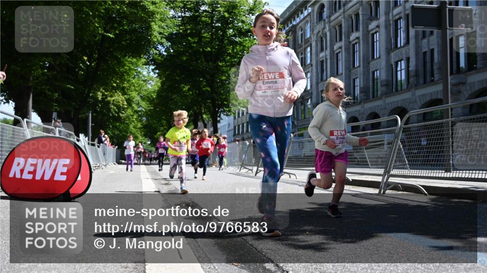 14.06.2026 - REWE Women's Run J. Mangold http://msf.ph/oto/9766583 14.06.2026 11:38:03 Ziel 139, 146, 153, 190, 199, 212, 216, 246, 261, 274, 279, 283, 300, 303, 304, 306, 317, 327, 333 meine-sportfotos.de