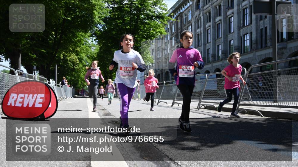 14.06.2026 - REWE Women's Run J. Mangold http://msf.ph/oto/9766655 14.06.2026 11:38:08 Ziel 139, 199, 210, 212, 240, 274, 279, 297, 300, 317, 327, 353 meine-sportfotos.de