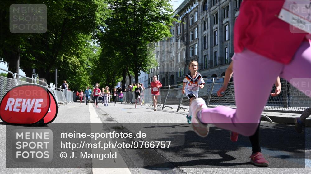 14.06.2026 - REWE Women's Run J. Mangold http://msf.ph/oto/9766757 14.06.2026 11:38:17 Ziel 150, 161, 186, 195, 197, 210, 332, 347, 349, 353, 371 meine-sportfotos.de
