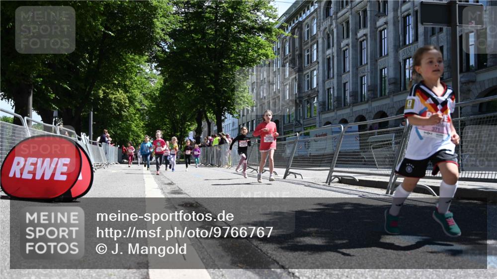 14.06.2026 - REWE Women's Run J. Mangold http://msf.ph/oto/9766767 14.06.2026 11:38:18 Ziel 134, 150, 161, 186, 195, 197, 210, 332, 347, 349, 371 meine-sportfotos.de