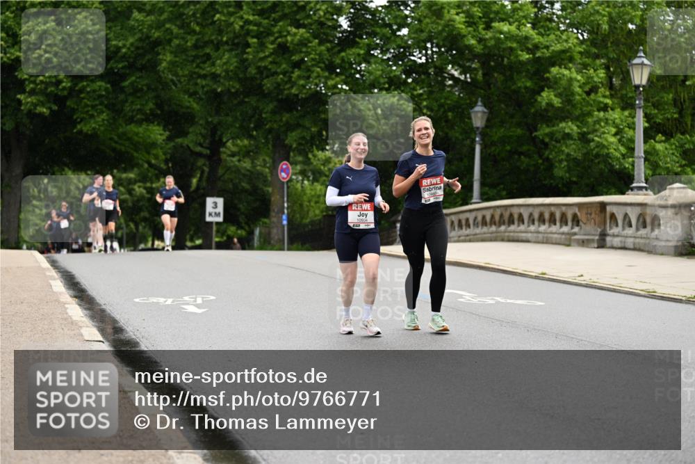 14.06.2026 - REWE Women's Run Dr. Thomas Lammeyer http://msf.ph/oto/9766771 14.06.2026 09:42:18 Laufen 3, 10934 meine-sportfotos.de
