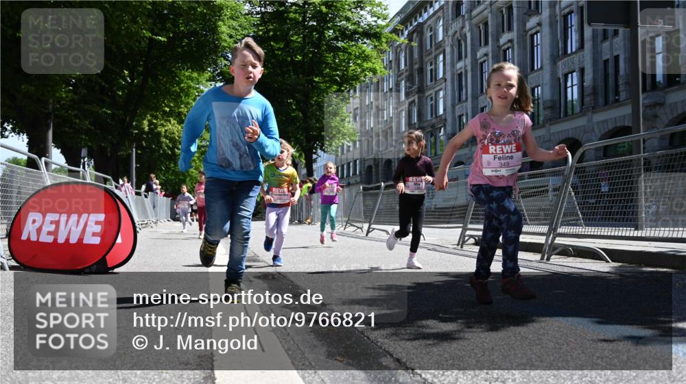 14.06.2026 - REWE Women's Run J. Mangold http://msf.ph/oto/9766821 14.06.2026 11:38:23 Ziel 109, 134, 143, 144, 161, 191, 195, 217, 242, 308, 332, 338, 349, 360 meine-sportfotos.de