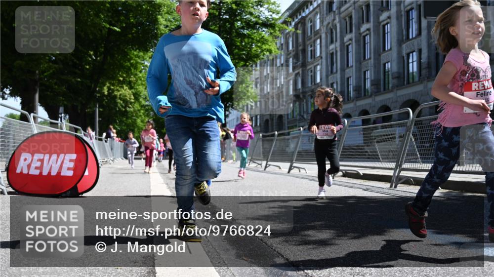 14.06.2026 - REWE Women's Run J. Mangold http://msf.ph/oto/9766824 14.06.2026 11:38:23 Ziel 109, 134, 143, 144, 161, 191, 195, 217, 242, 308, 332, 338, 349, 360 meine-sportfotos.de