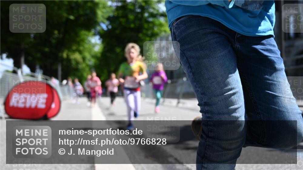 14.06.2026 - REWE Women's Run J. Mangold http://msf.ph/oto/9766828 14.06.2026 11:38:24 Ziel 109, 134, 143, 144, 161, 191, 213, 217, 219, 242, 308, 338, 349, 360 meine-sportfotos.de