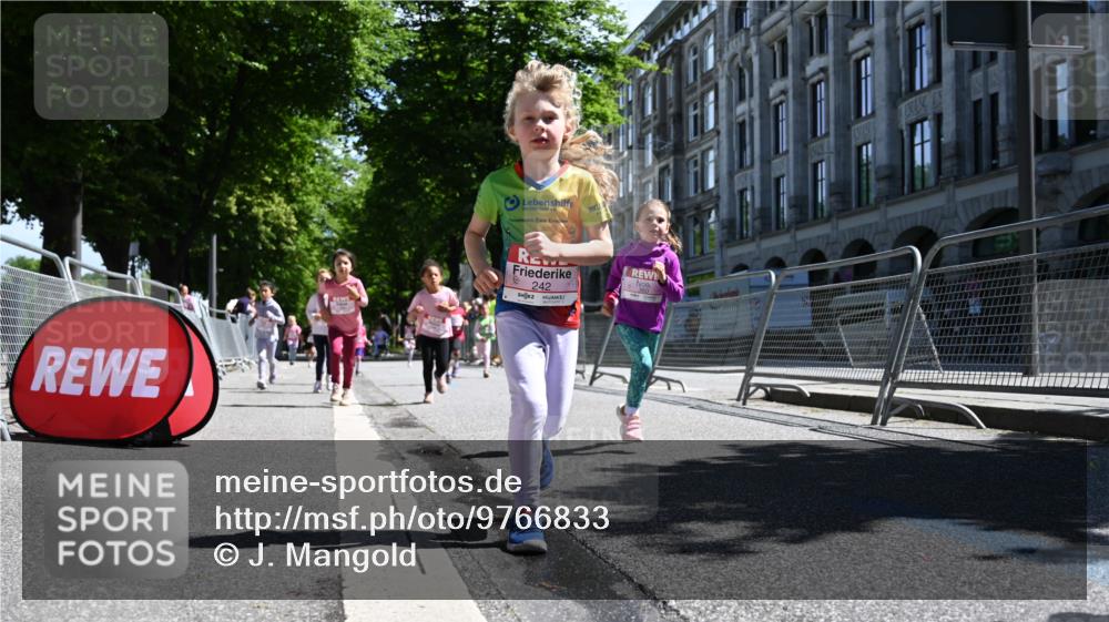 14.06.2026 - REWE Women's Run J. Mangold http://msf.ph/oto/9766833 14.06.2026 11:38:24 Ziel 109, 134, 143, 144, 161, 191, 213, 217, 219, 242, 308, 338, 349, 360 meine-sportfotos.de