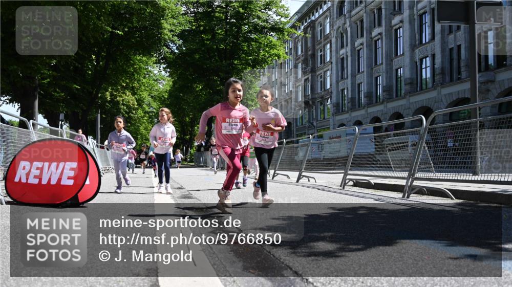 14.06.2026 - REWE Women's Run J. Mangold http://msf.ph/oto/9766850 14.06.2026 11:38:26 Ziel 109, 134, 143, 144, 191, 213, 217, 219, 242, 308, 338, 349, 360 meine-sportfotos.de