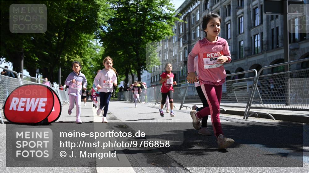 14.06.2026 - REWE Women's Run J. Mangold http://msf.ph/oto/9766858 14.06.2026 11:38:27 Ziel 109, 134, 143, 144, 191, 213, 217, 219, 229, 230, 231, 242, 308, 338, 349, 360 meine-sportfotos.de