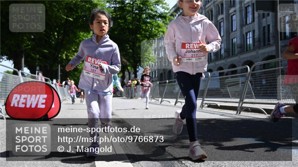 14.06.2026 - REWE Women's Run J. Mangold http://msf.ph/oto/9766873 14.06.2026 11:38:28 Ziel 109, 134, 143, 144, 191, 213, 217, 219, 229, 230, 231, 242, 308, 338, 360 meine-sportfotos.de