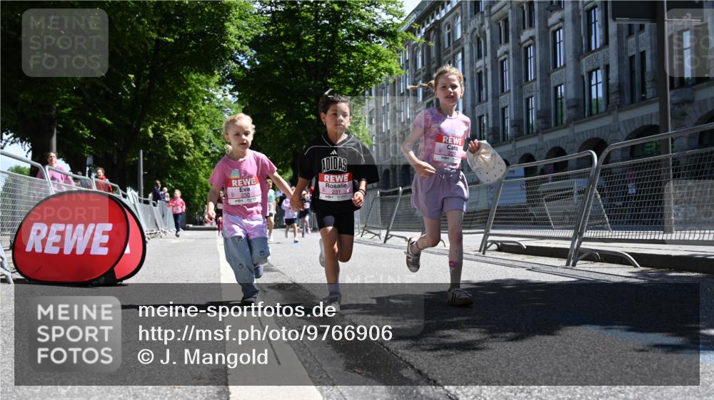 14.06.2026 - REWE Women's Run J. Mangold http://msf.ph/oto/9766906 14.06.2026 11:38:32 Ziel 109, 191, 213, 217, 219, 223, 229, 230, 231, 285, 286, 308, 338 meine-sportfotos.de