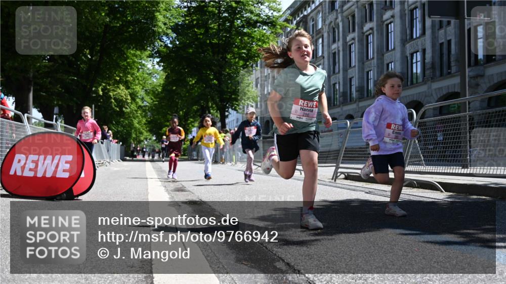 14.06.2026 - REWE Women's Run J. Mangold http://msf.ph/oto/9766942 14.06.2026 11:38:36 Ziel 147, 223, 229, 230, 231, 236, 285, 286, 287 meine-sportfotos.de