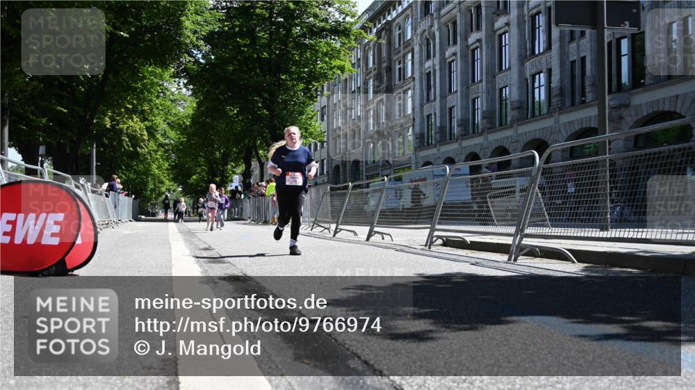 14.06.2026 - REWE Women's Run J. Mangold http://msf.ph/oto/9766974 14.06.2026 11:38:44 Ziel 115, 147, 202, 284, 287 meine-sportfotos.de