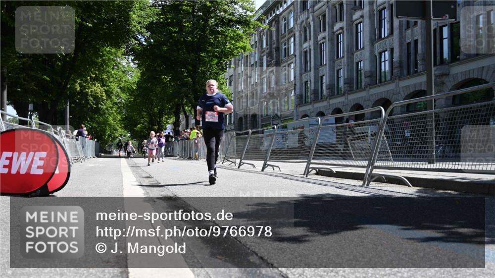 14.06.2026 - REWE Women's Run J. Mangold http://msf.ph/oto/9766978 14.06.2026 11:38:44 Ziel 115, 147, 202, 284, 287 meine-sportfotos.de
