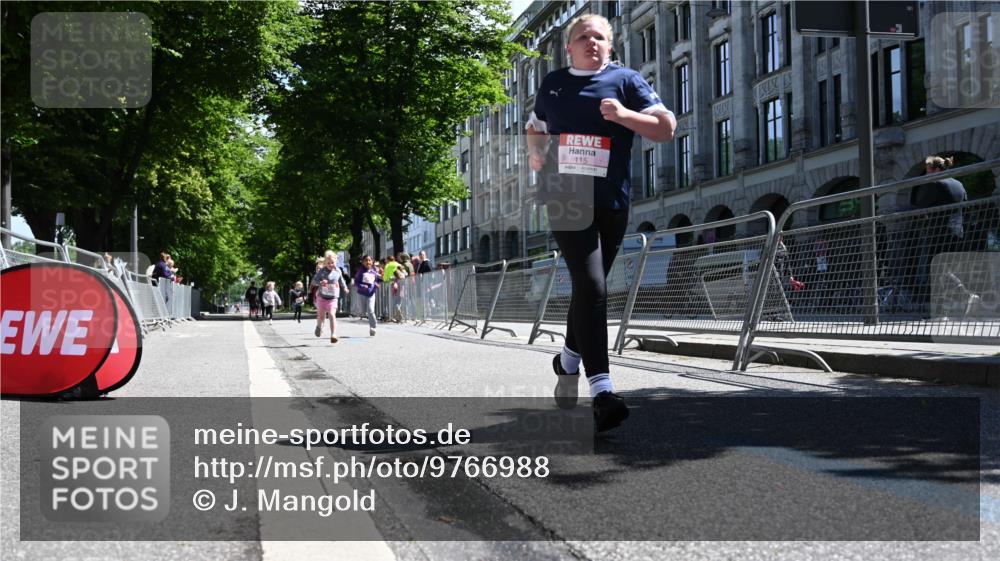 14.06.2026 - REWE Women's Run J. Mangold http://msf.ph/oto/9766988 14.06.2026 11:38:45 Ziel 115, 202, 284, 366 meine-sportfotos.de