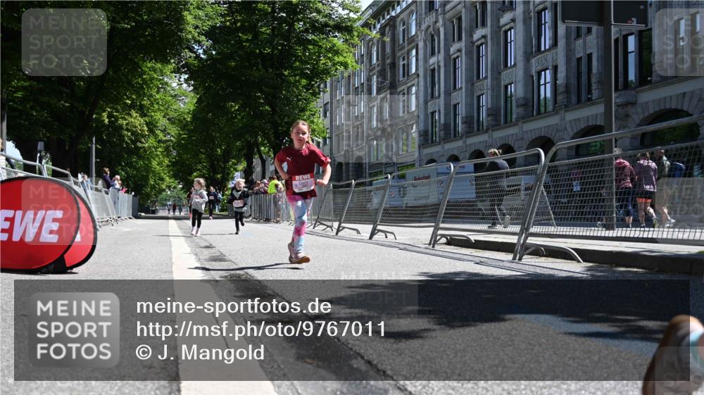 14.06.2026 - REWE Women's Run J. Mangold http://msf.ph/oto/9767011 14.06.2026 11:38:50 Ziel 202, 243, 284, 291, 366 meine-sportfotos.de