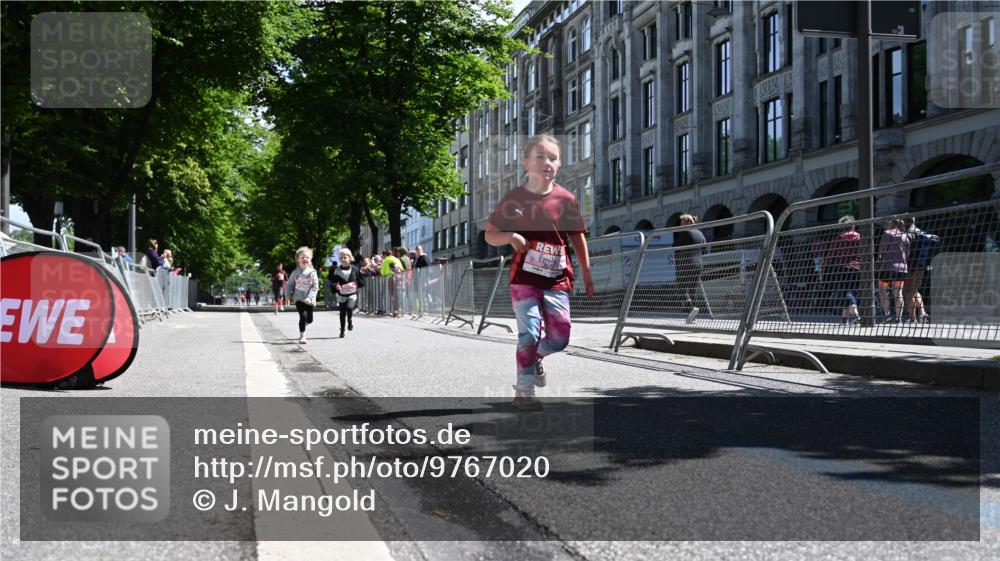 14.06.2026 - REWE Women's Run J. Mangold http://msf.ph/oto/9767020 14.06.2026 11:38:51 Ziel 202, 243, 284, 291, 366 meine-sportfotos.de