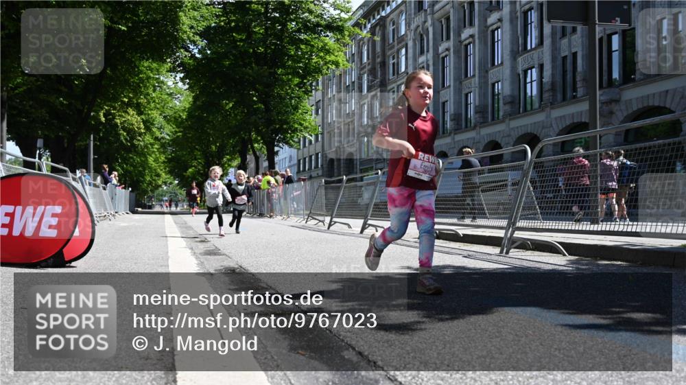 14.06.2026 - REWE Women's Run J. Mangold http://msf.ph/oto/9767023 14.06.2026 11:38:51 Ziel 202, 243, 284, 291, 366 meine-sportfotos.de