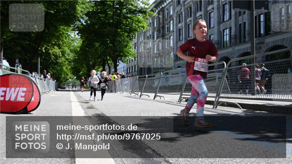 14.06.2026 - REWE Women's Run J. Mangold http://msf.ph/oto/9767025 14.06.2026 11:38:51 Ziel 202, 243, 284, 291, 366 meine-sportfotos.de