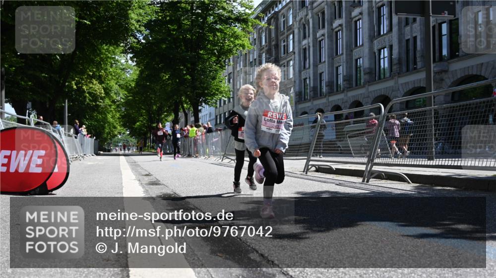 14.06.2026 - REWE Women's Run J. Mangold http://msf.ph/oto/9767042 14.06.2026 11:38:54 Ziel 218, 222, 243, 291, 366 meine-sportfotos.de