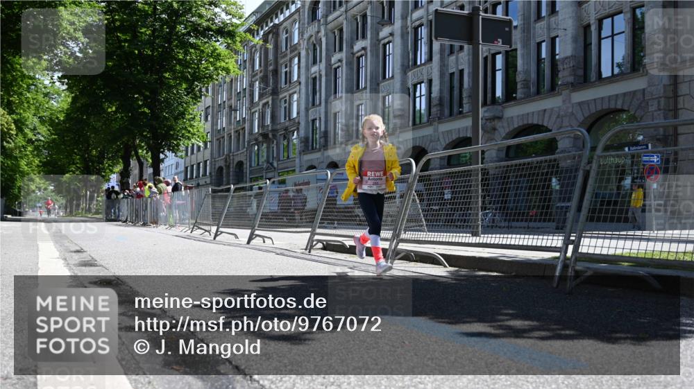 14.06.2026 - REWE Women's Run J. Mangold http://msf.ph/oto/9767072 14.06.2026 11:39:05 Ziel 288 meine-sportfotos.de