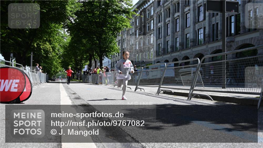14.06.2026 - REWE Women's Run J. Mangold http://msf.ph/oto/9767082 14.06.2026 11:39:18 Ziel 118 meine-sportfotos.de