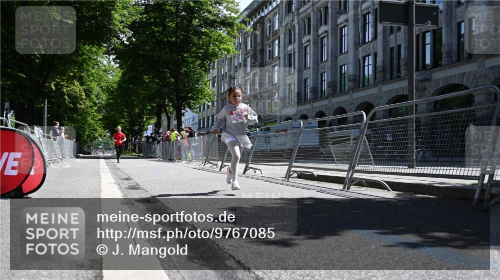 14.06.2026 - REWE Women's Run J. Mangold http://msf.ph/oto/9767085 14.06.2026 11:39:18 Ziel 118 meine-sportfotos.de