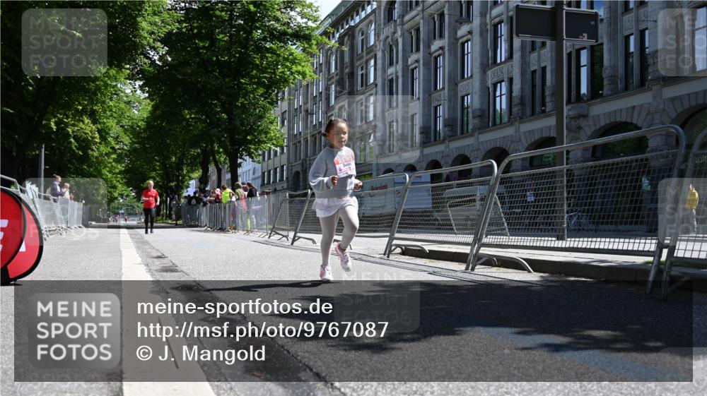 14.06.2026 - REWE Women's Run J. Mangold http://msf.ph/oto/9767087 14.06.2026 11:39:18 Ziel 118 meine-sportfotos.de