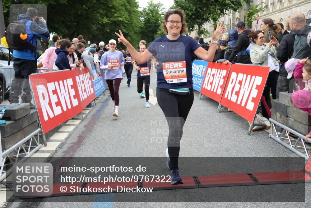 14.06.2026 - REWE Women's Run Strokosch-Dieckow http://msf.ph/oto/9767322 14.06.2026 11:00:48 Ziel 5193, 5328, 5440, 5486, 5716, 5764, 5883, 5894, 6055, 6061 meine-sportfotos.de