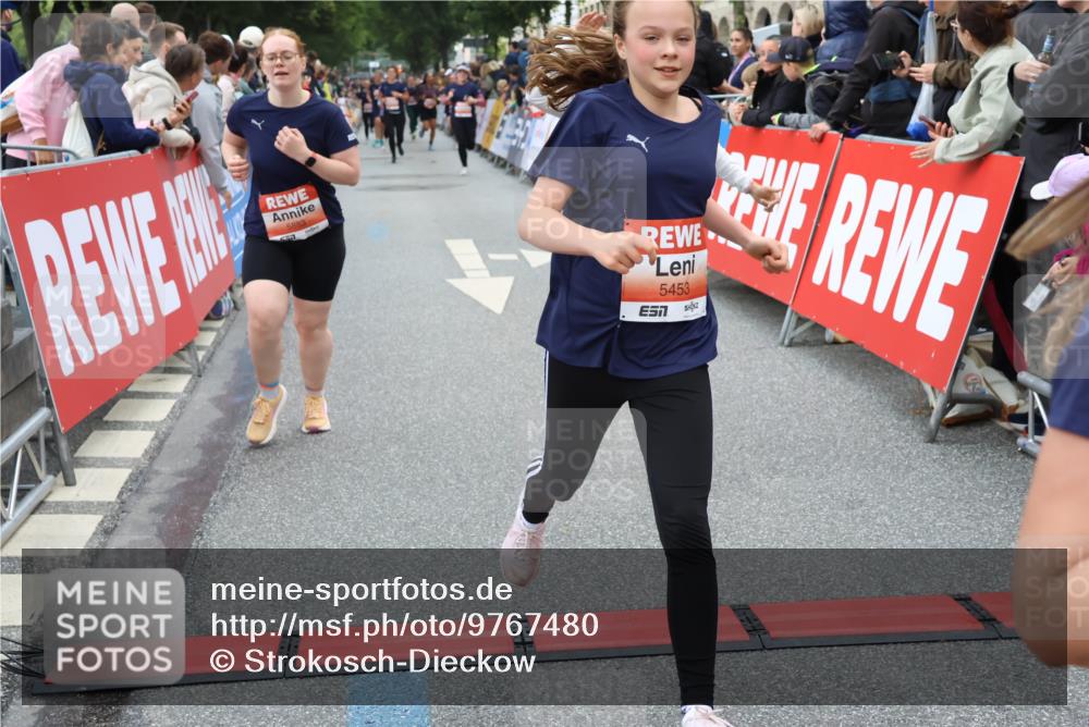 14.06.2026 - REWE Women's Run Strokosch-Dieckow http://msf.ph/oto/9767480 14.06.2026 11:00:39 Ziel 5001, 5002, 5003, 5004, 5050, 5147, 5432, 5435, 5453, 5665, 5719, 5782, 5883, 5929 meine-sportfotos.de
