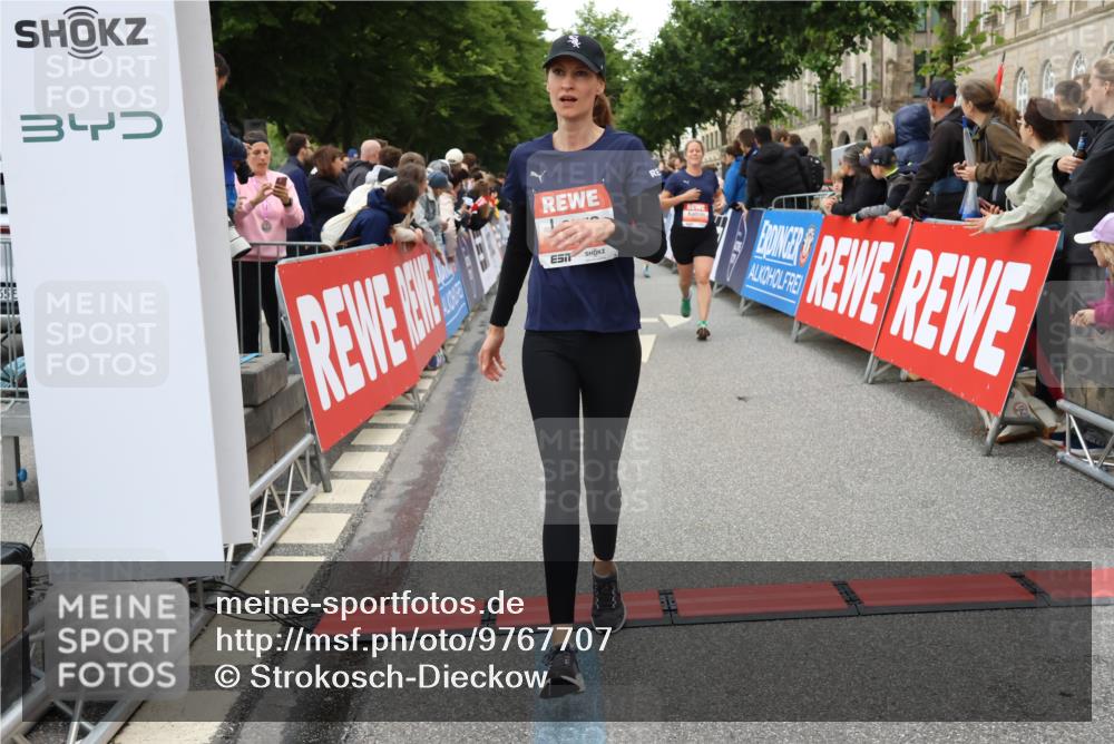 14.06.2026 - REWE Women's Run Strokosch-Dieckow http://msf.ph/oto/9767707 14.06.2026 11:00:30 Ziel 5004, 5143, 5233, 5322, 5403, 5415, 5691, 5692, 5719, 5782, 5929, 6019, 6040 meine-sportfotos.de