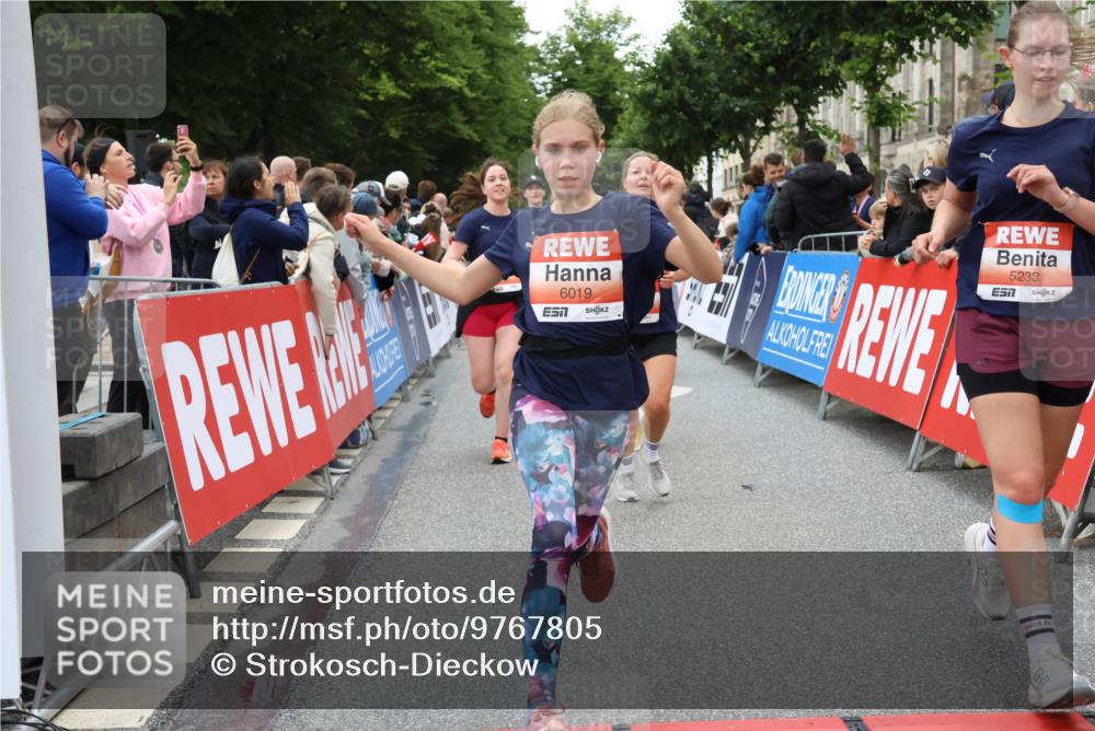 14.06.2026 - REWE Women's Run Strokosch-Dieckow http://msf.ph/oto/9767805 14.06.2026 11:00:27 Ziel 5143, 5233, 5322, 5403, 5415, 5691, 5692, 6019, 6040 meine-sportfotos.de