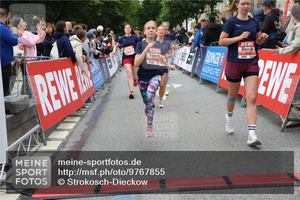 14.06.2026 - REWE Women's Run Strokosch-Dieckow http://msf.ph/oto/9767855 14.06.2026 11:00:26 Ziel 5143, 5233, 5322, 5403, 5415, 5691, 5692, 6019, 6040 meine-sportfotos.de