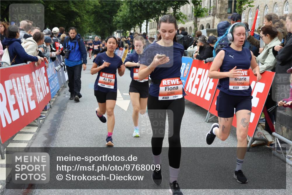 14.06.2026 - REWE Women's Run Strokosch-Dieckow http://msf.ph/oto/9768009 14.06.2026 11:00:16 Ziel 5101, 5274, 5284, 5526, 5792, 5801, 5821, 5892, 5930, 5954, 6035 meine-sportfotos.de