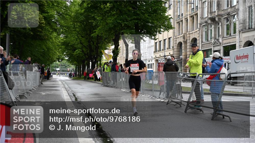 14.06.2026 - REWE Women's Run J. Mangold http://msf.ph/oto/9768186 14.06.2026 09:41:54 Ziel 11471 meine-sportfotos.de