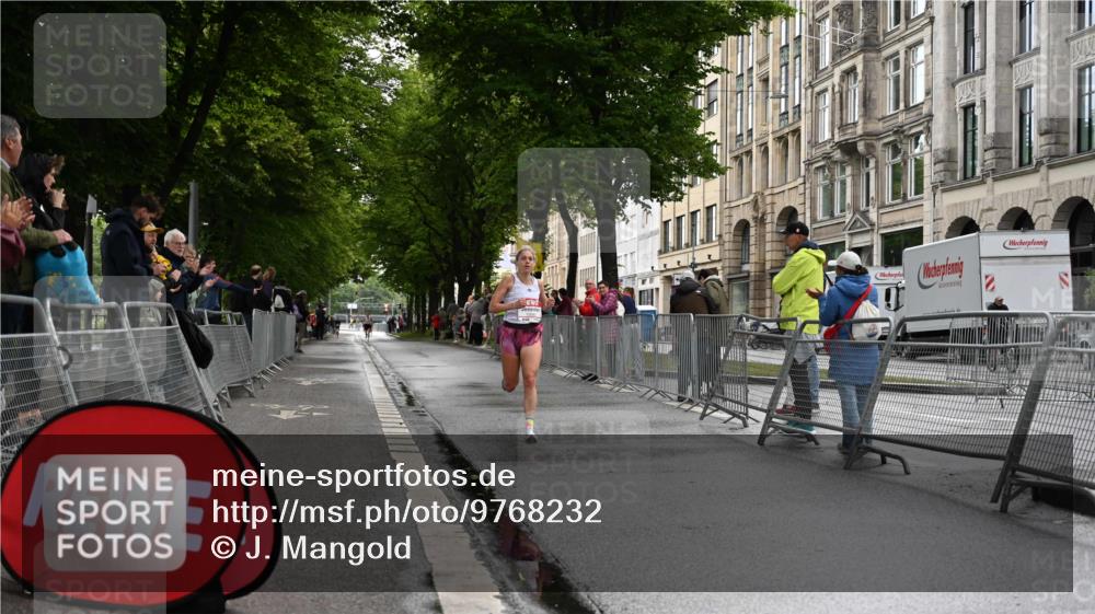 14.06.2026 - REWE Women's Run J. Mangold http://msf.ph/oto/9768232 14.06.2026 09:42:47 Ziel 10080, 10992 meine-sportfotos.de