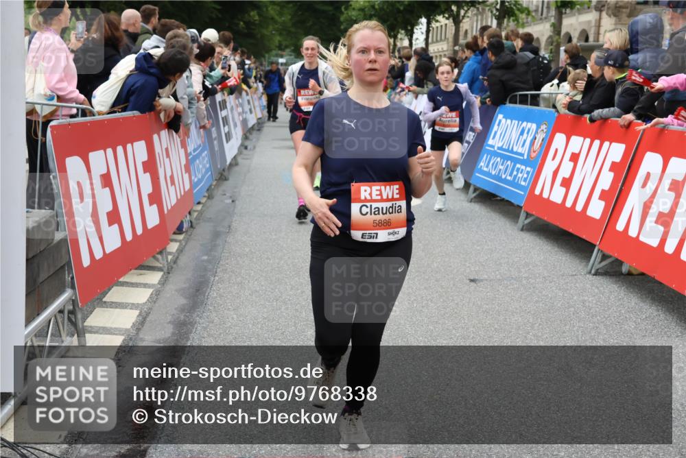 14.06.2026 - REWE Women's Run Strokosch-Dieckow http://msf.ph/oto/9768338 14.06.2026 11:00:01 Ziel 5094, 5139, 5217, 5258, 5340, 5569, 5873, 5886, 6030, 6031, 6034 meine-sportfotos.de