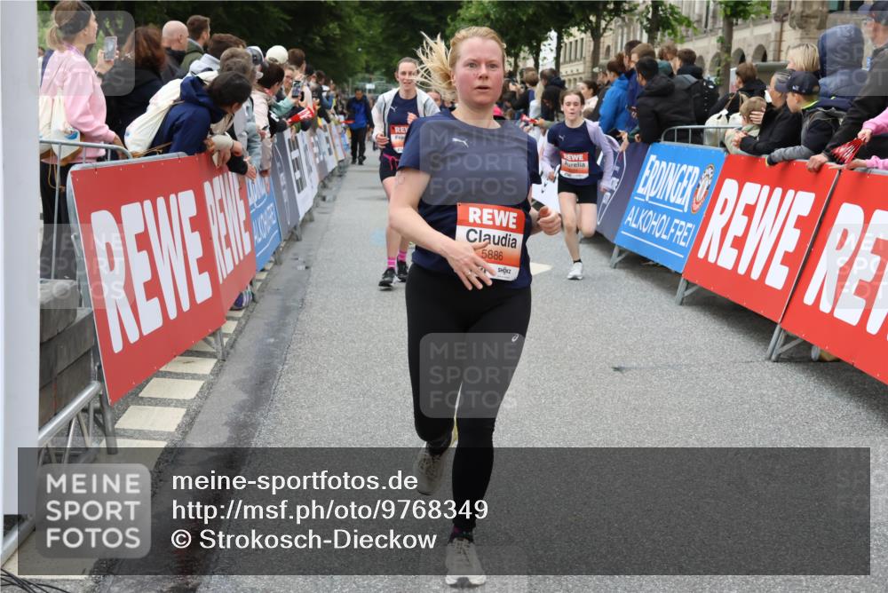 14.06.2026 - REWE Women's Run Strokosch-Dieckow http://msf.ph/oto/9768349 14.06.2026 11:00:01 Ziel 5094, 5139, 5217, 5258, 5340, 5569, 5873, 5886, 6030, 6031, 6034 meine-sportfotos.de