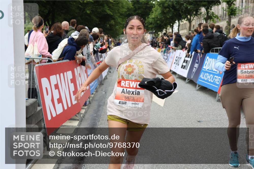 14.06.2026 - REWE Women's Run Strokosch-Dieckow http://msf.ph/oto/9768370 14.06.2026 11:00:00 Ziel 5094, 5139, 5258, 5340, 5569, 5873, 5886, 6030, 6031, 6034 meine-sportfotos.de