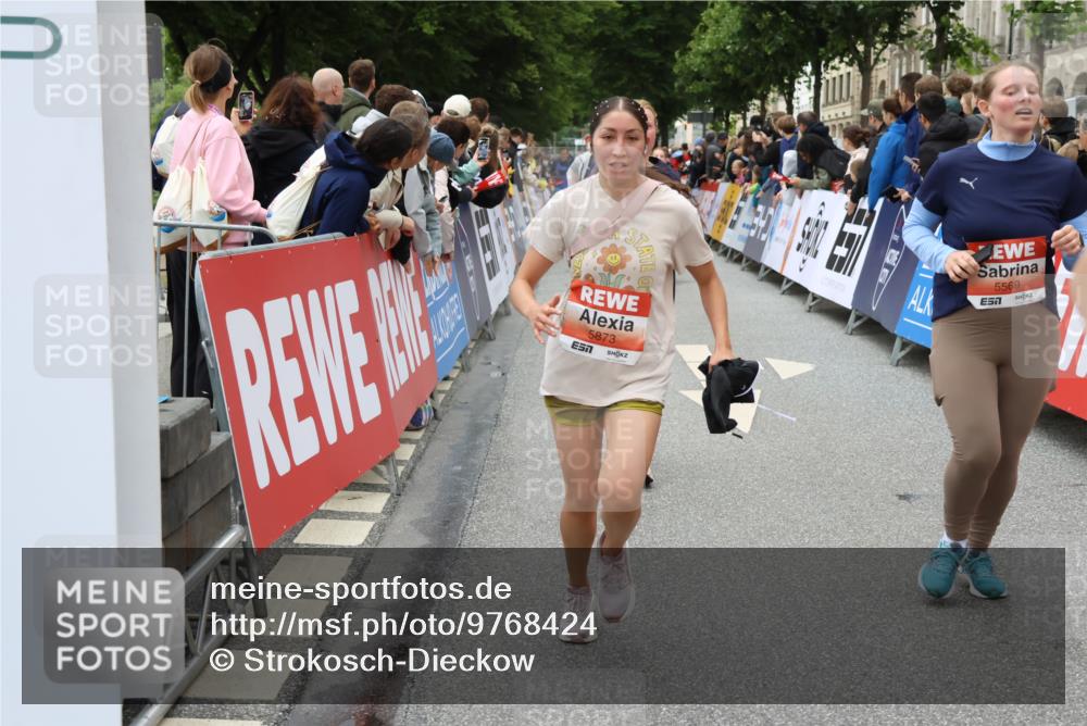 14.06.2026 - REWE Women's Run Strokosch-Dieckow http://msf.ph/oto/9768424 14.06.2026 10:59:59 Ziel 5094, 5139, 5258, 5569, 5873, 5886, 6030, 6031, 6034 meine-sportfotos.de