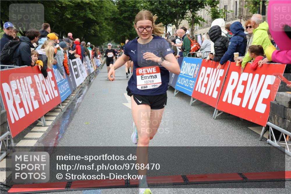 14.06.2026 - REWE Women's Run Strokosch-Dieckow http://msf.ph/oto/9768470 14.06.2026 09:53:19 Ziel 10424, 10693, 10768, 10943, 11173, 11212, 11416 meine-sportfotos.de