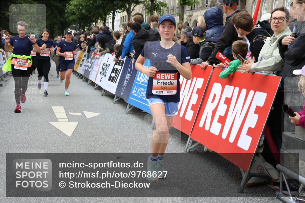 14.06.2026 - REWE Women's Run Strokosch-Dieckow http://msf.ph/oto/9768627 14.06.2026 10:59:53 Ziel 5139, 5258, 5560, 5642, 5928, 6017, 6030, 6031 meine-sportfotos.de