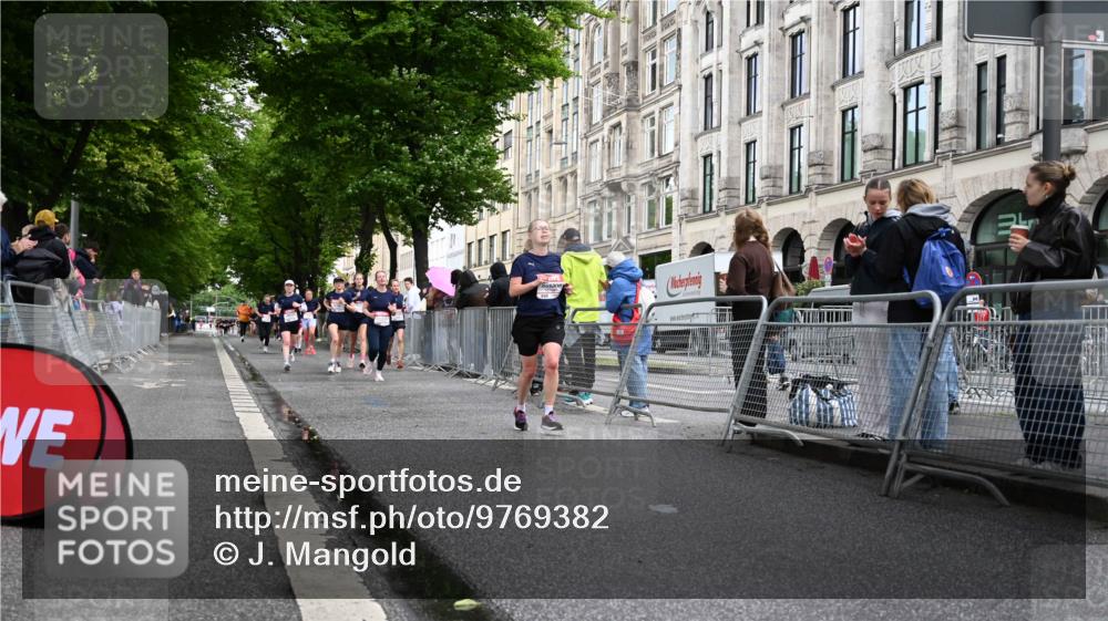 14.06.2026 - REWE Women's Run J. Mangold http://msf.ph/oto/9769382 14.06.2026 09:52:22 Ziel 10168, 10422, 10942, 11174, 11326, 11519 meine-sportfotos.de